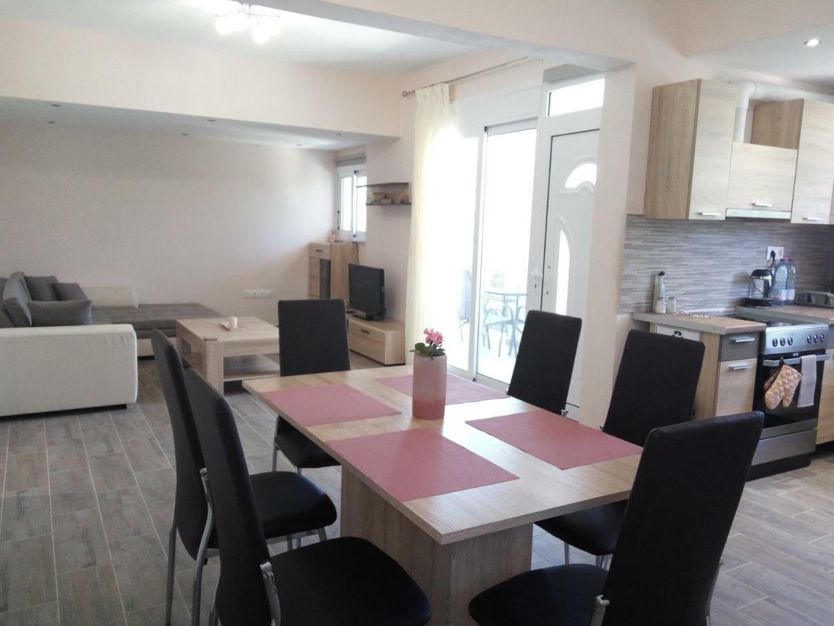 Helios & Elia Family Apartment Liapades Ngoại thất bức ảnh